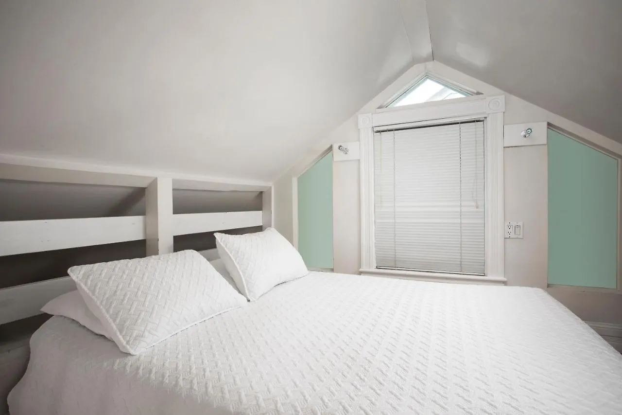 Holiday home Bahama Gardens - 4 Key West Old Town Vacation Rental Homes - Sleeps 23 United States