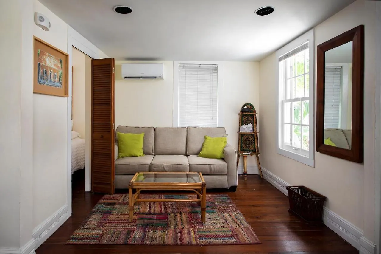 Bahama Gardens - 4 Key West Old Town Vacation Rental Homes - Sleeps 23 Holiday home